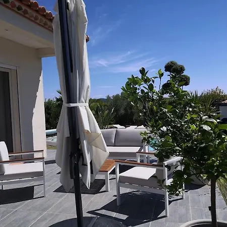 Villa Spacieuse, Lumineuse Avec Piscine